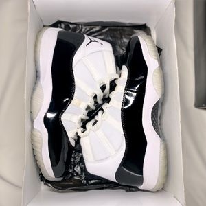 Jordan Concord 11 size 7